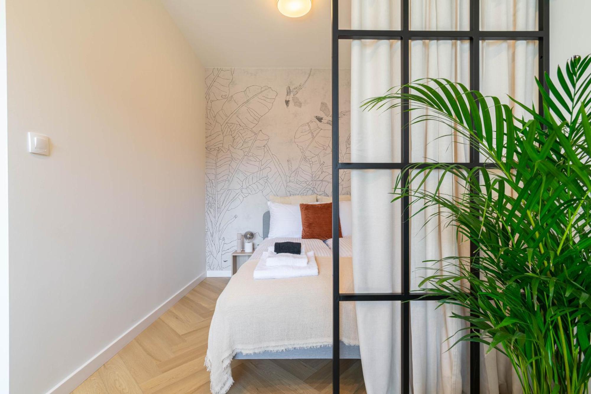 Апартаменты Good Mood Francuska Retreat - Free Parking - Self Check-In Катовице Экстерьер фото